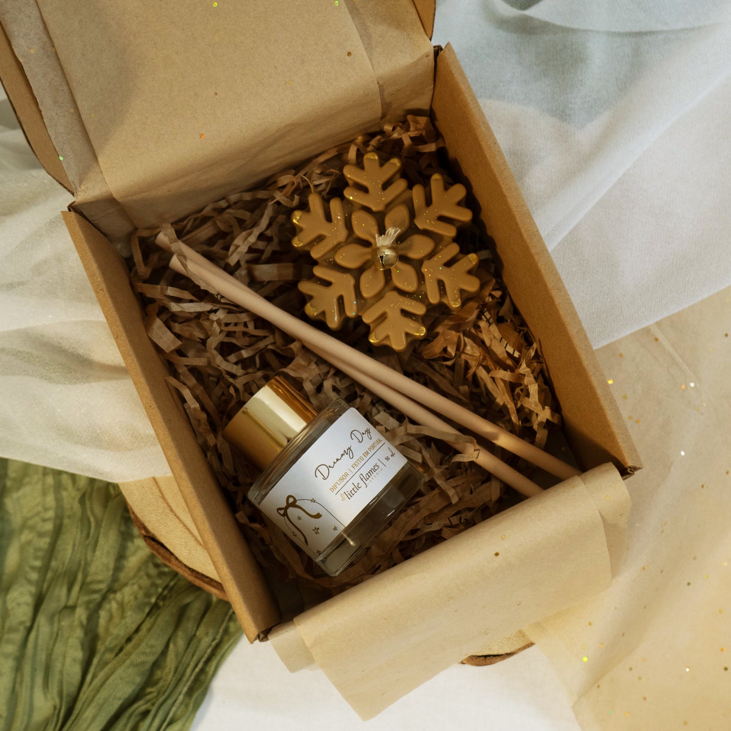 Box Enchanted Snowflake & Star Reed Diffuser