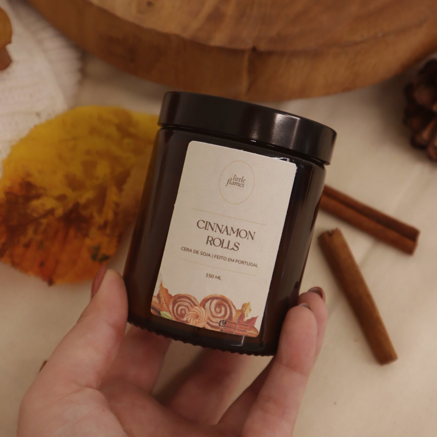 Cinnamon Rolls Candle