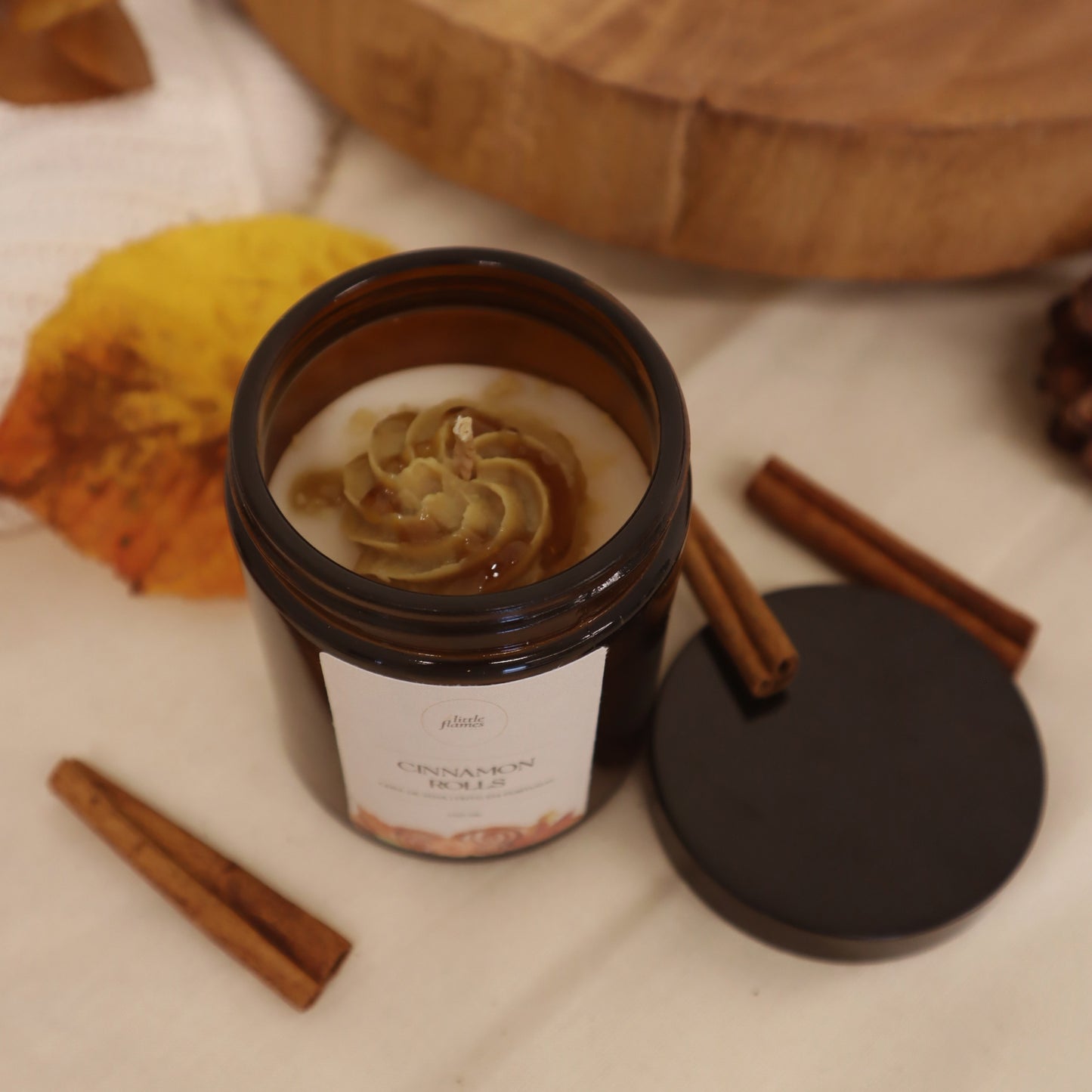 Cinnamon Rolls Candle